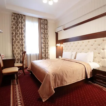 Hotel Ukraine 4*