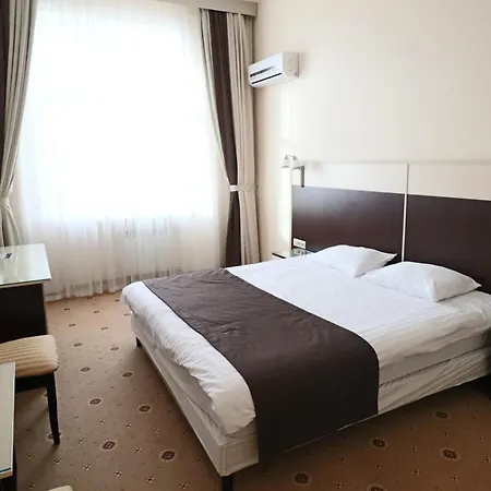Hotel Ukraine 4*