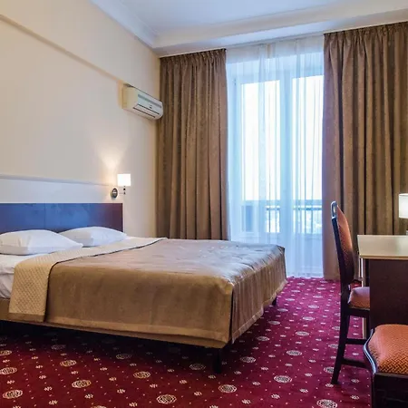 Hotel Ukraine 4*