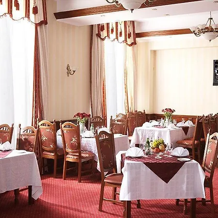 Отель украина 4*