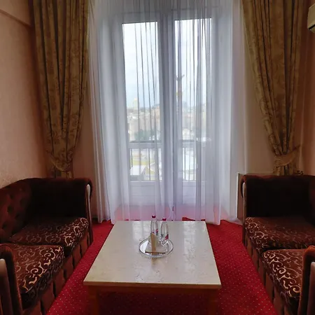 Hotell Ukraine 4*